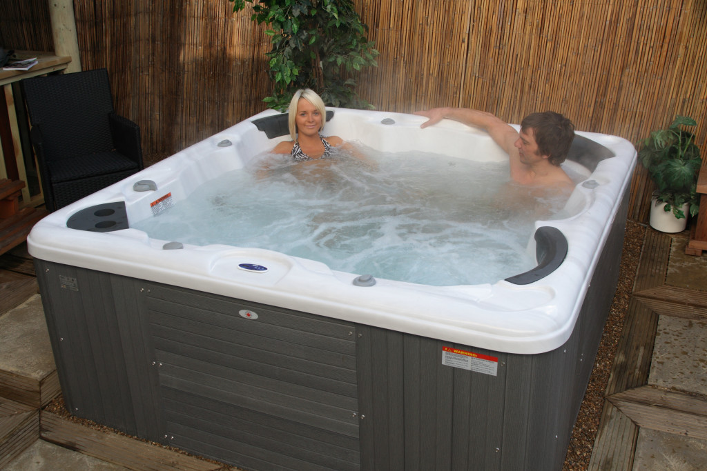 OutdoorWhirlpools Canadianspa